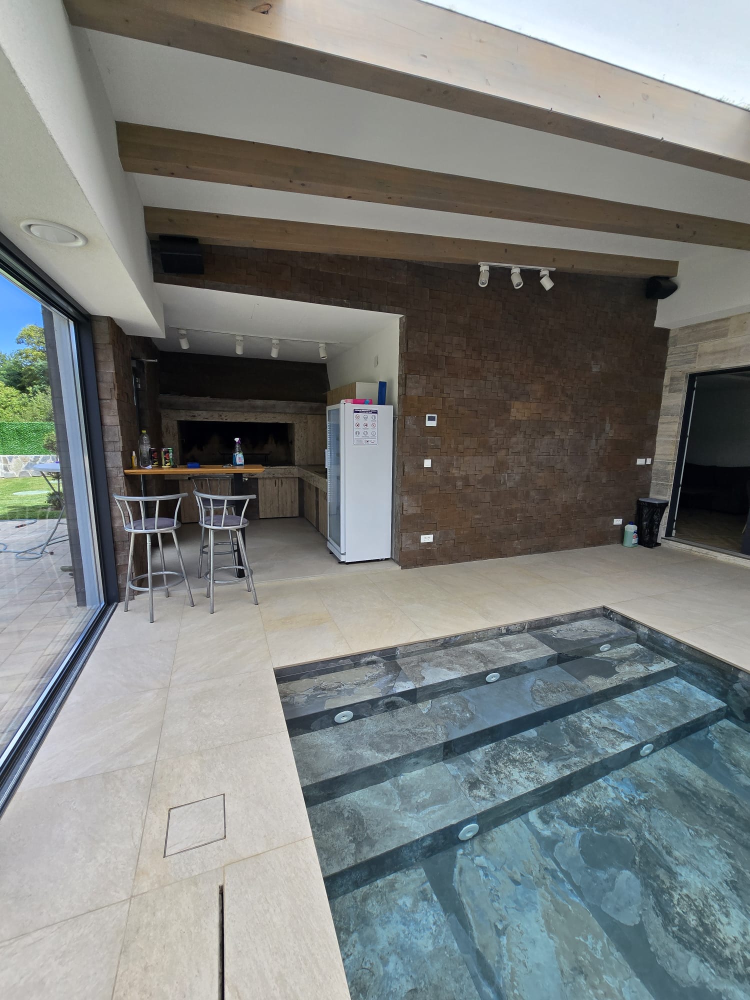 Prostrani dnevni boravak